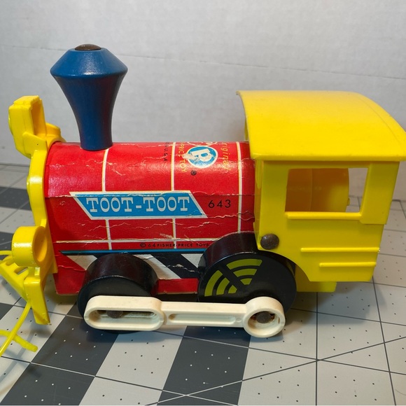 1964 Fisher Price Toot-Toot Train Engine Wooden Pull Toy 643 Vintage - Picture 2 of 5